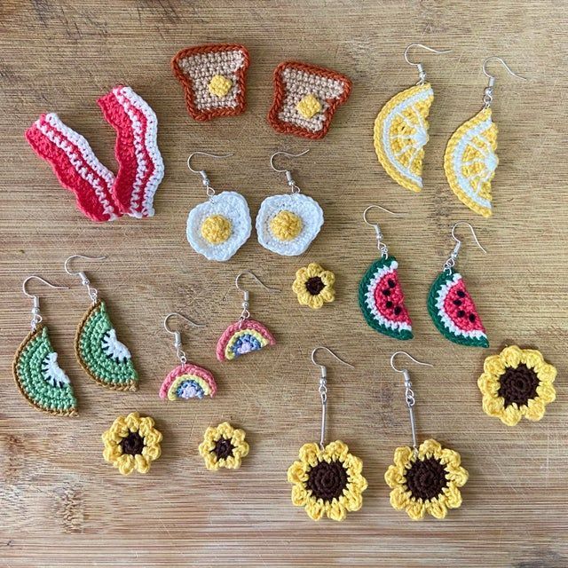 Crochet jewelry